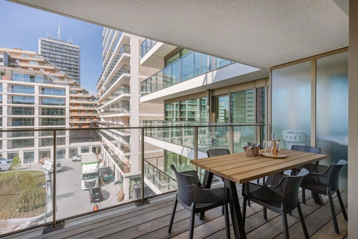 Huswell - Modern With South Facing Terrace *